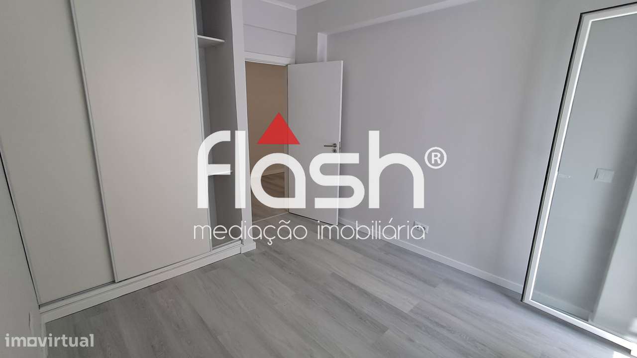 T1 Remodelado no centro da Amadora-13