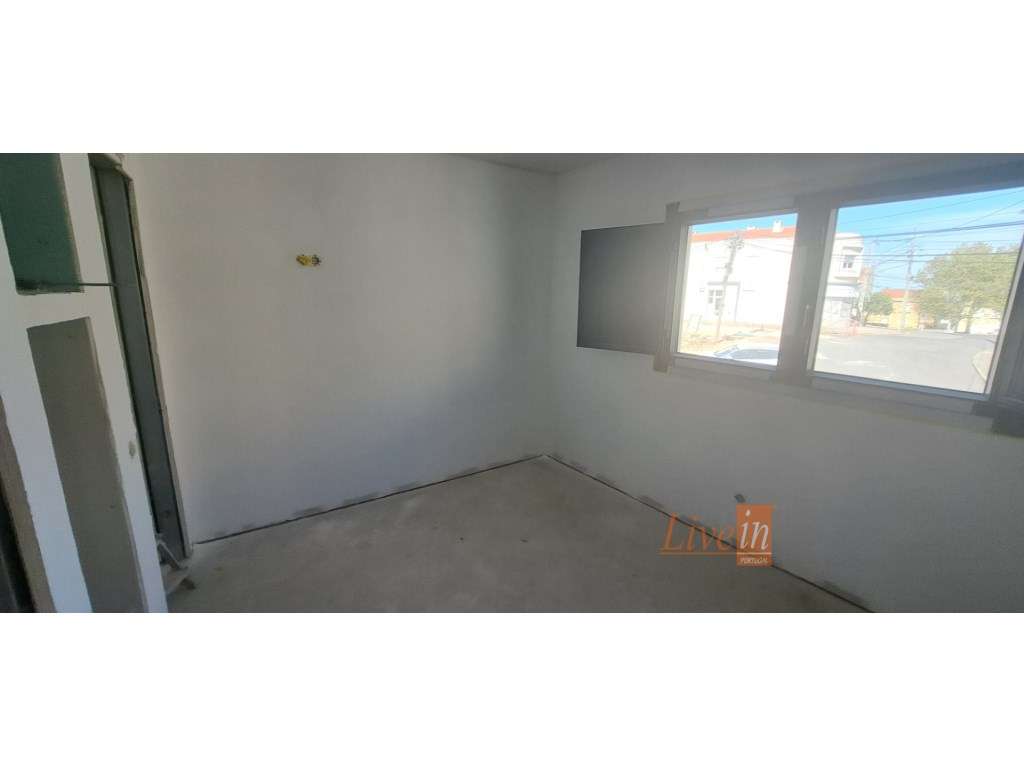 Moradia T2+1 em Pirescoxe em Santa Iria da Azoia - Grande imagem: 5/17