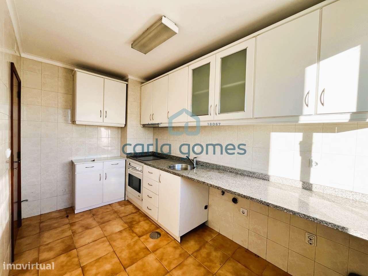 ÓTIMO APARTAMENTO T2, 2 frentes, Águas Santas ( junto às piscinas)-15