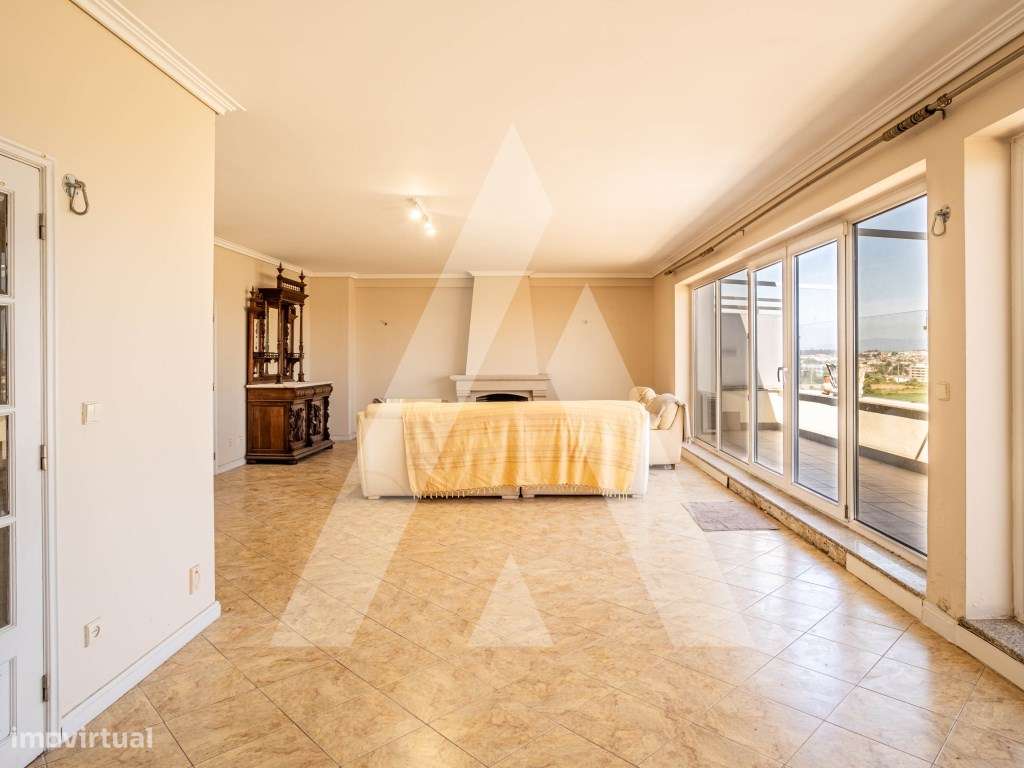 Apartamento T4 com Terraço de 90 m² no Centro de Aveiro-16