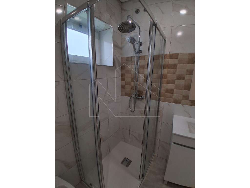 Moradia T2+1 Isolada e Térrea - Renovada em Estarreja-15