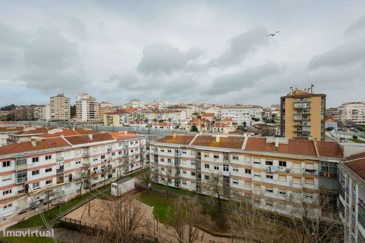 Apartamento T2 no Cacém-3