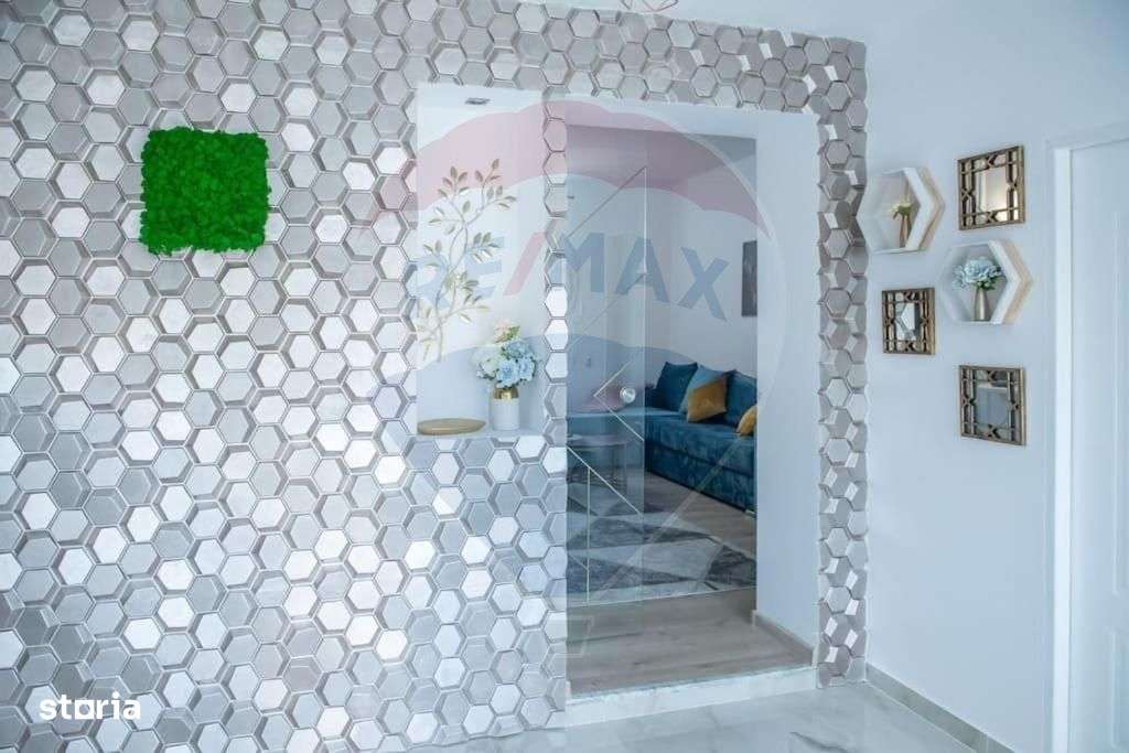 Casă cu curte si mansarda de vanzare in Complexul Studentesc - Imagine principală: 5/16