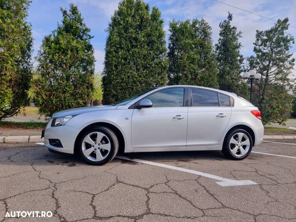 Chevrolet Cruze - 17