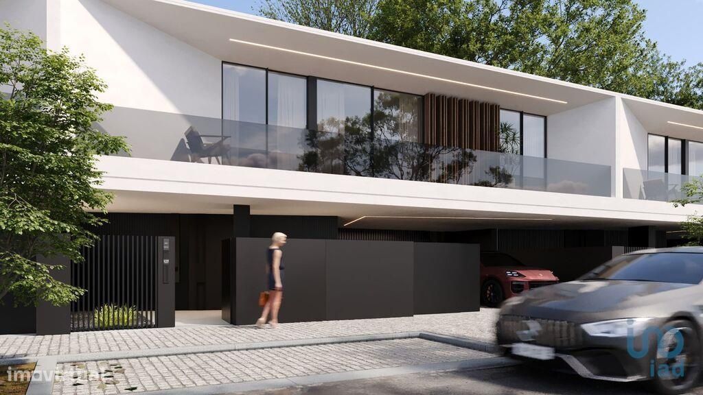 Casa / Villa T4 em Milheirós de 492,00 m2 - Grande imagem: 1/27