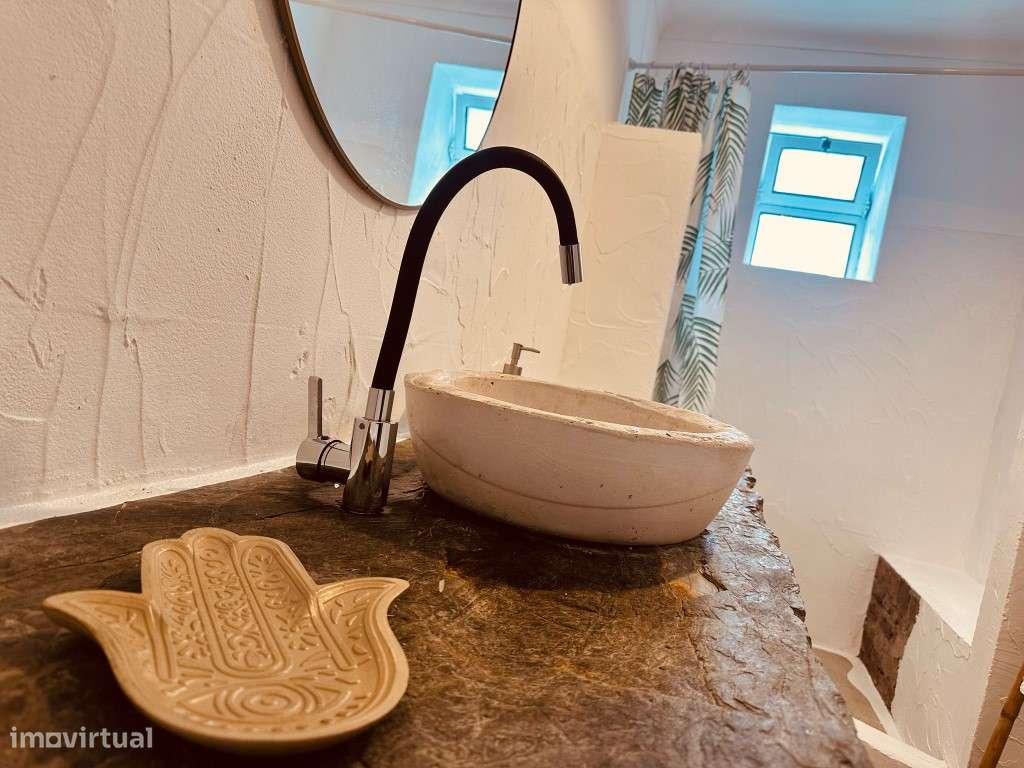 Moradia T2, inserida em lote com 1125 m2 com piscina, em Santiago M...-16