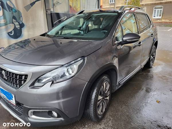 Peugeot 2008 1.6 BlueHDi Style - 3