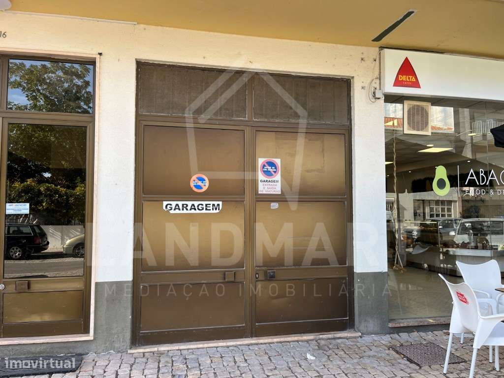 Garagem, Rio Maior - Grande imagem: 4/5