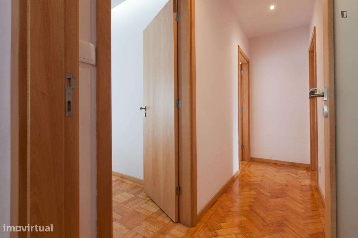 Apartamento com 3 quartos - localizado em Paranhos Porto - Grande imagem: 5/6