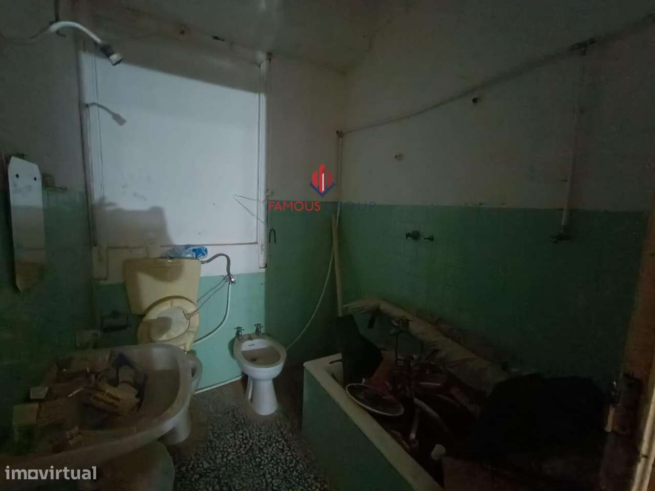 Portimão: Moradia T3 com potencial incrível, Terreno Amplo e...-16