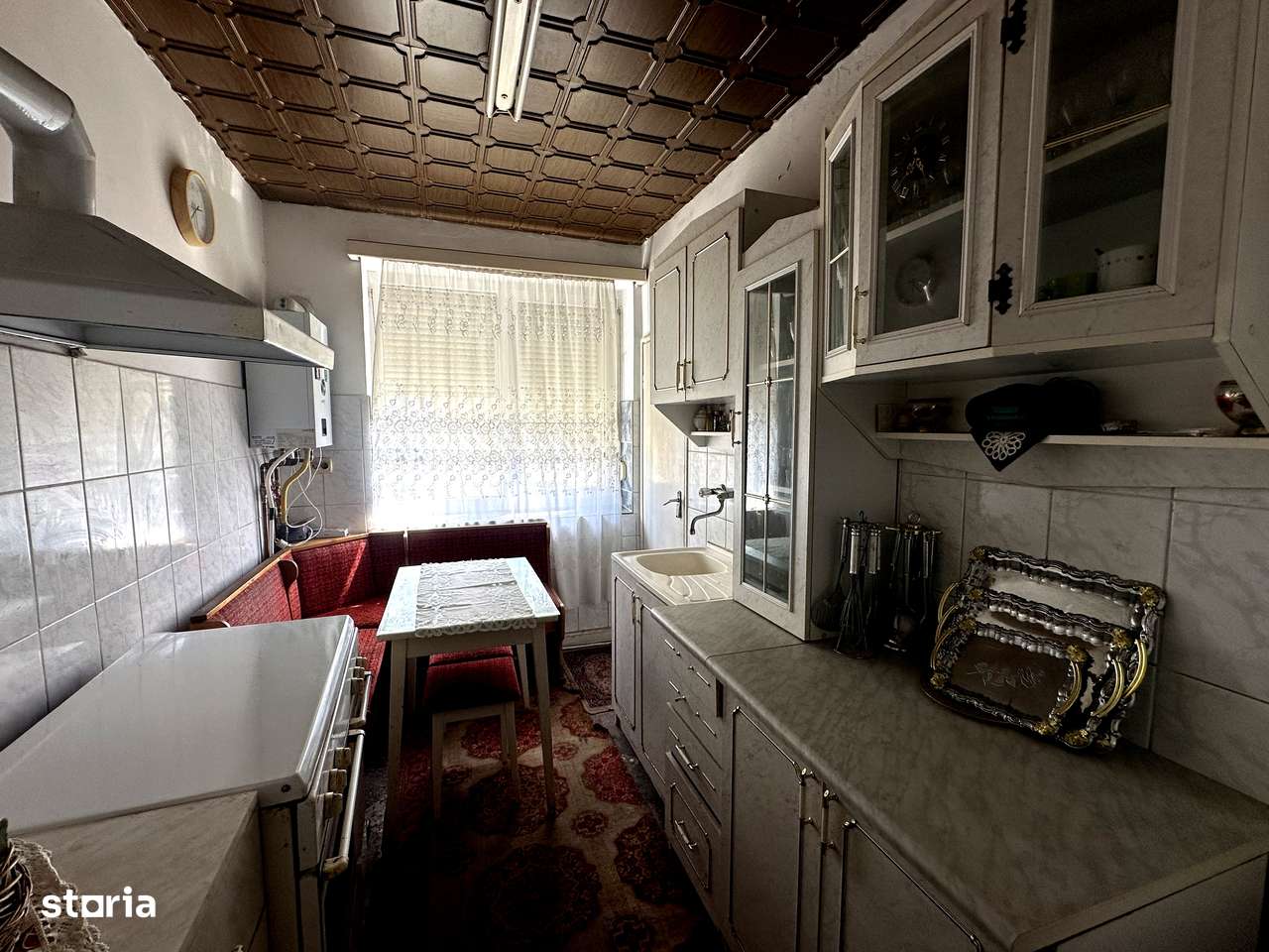 Apartament 2 camere, etaj 2, zonă CENTRALA-1
