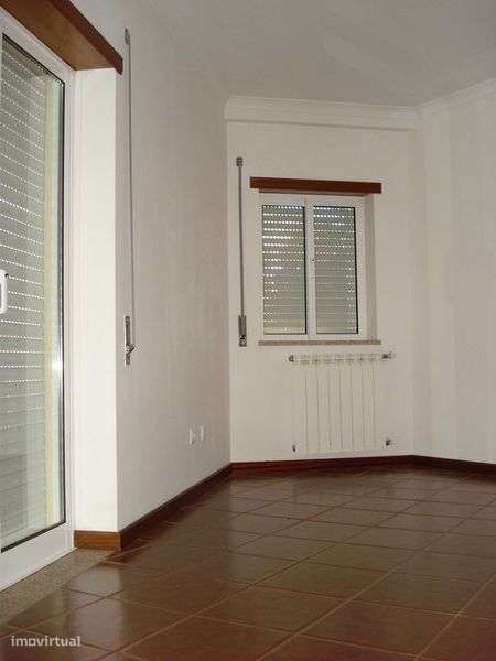 Aluga-se Apartamento T2 - Grande imagem: 5/6