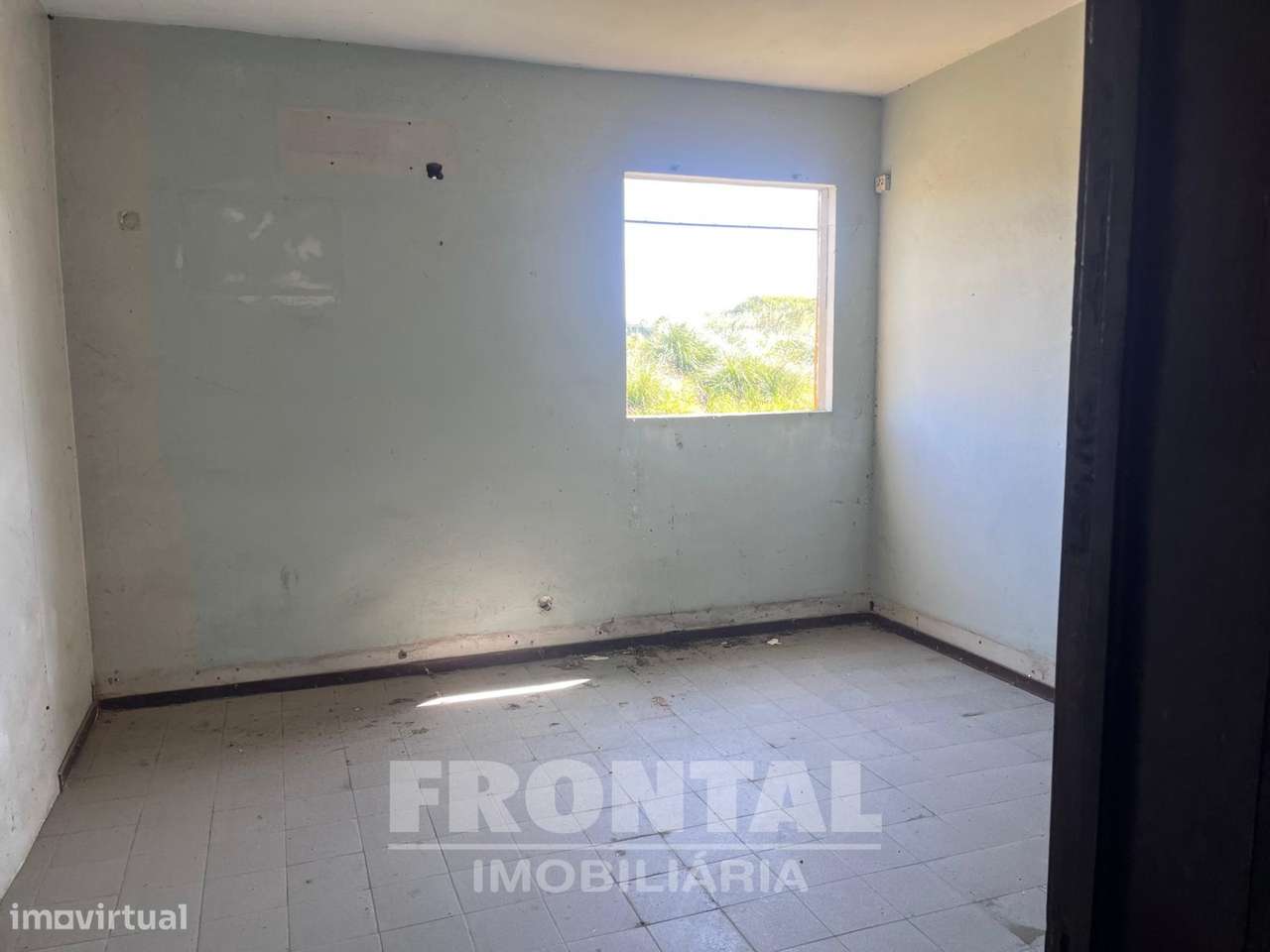 Terreno Industrial Plano – 7.200 m² | Perto do porto de Leixões | Zona-14