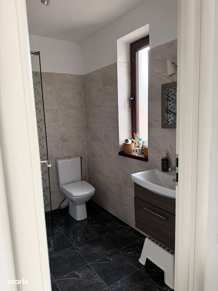 Casă modernă, poziție excelentă în Ghimbav – ideală pentru familie.-5