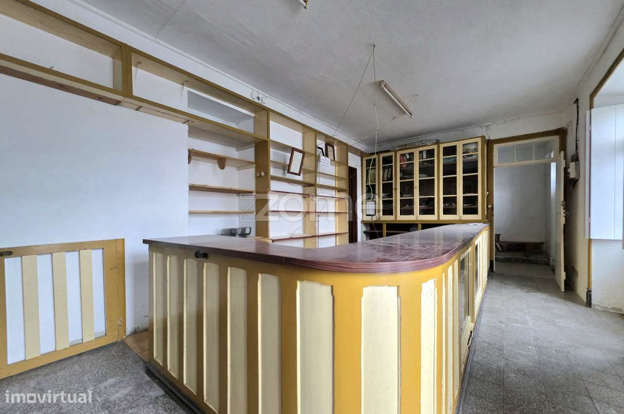 Moradia T4 com entrada lateral - Achada, Nordeste - Grande imagem: 3/25