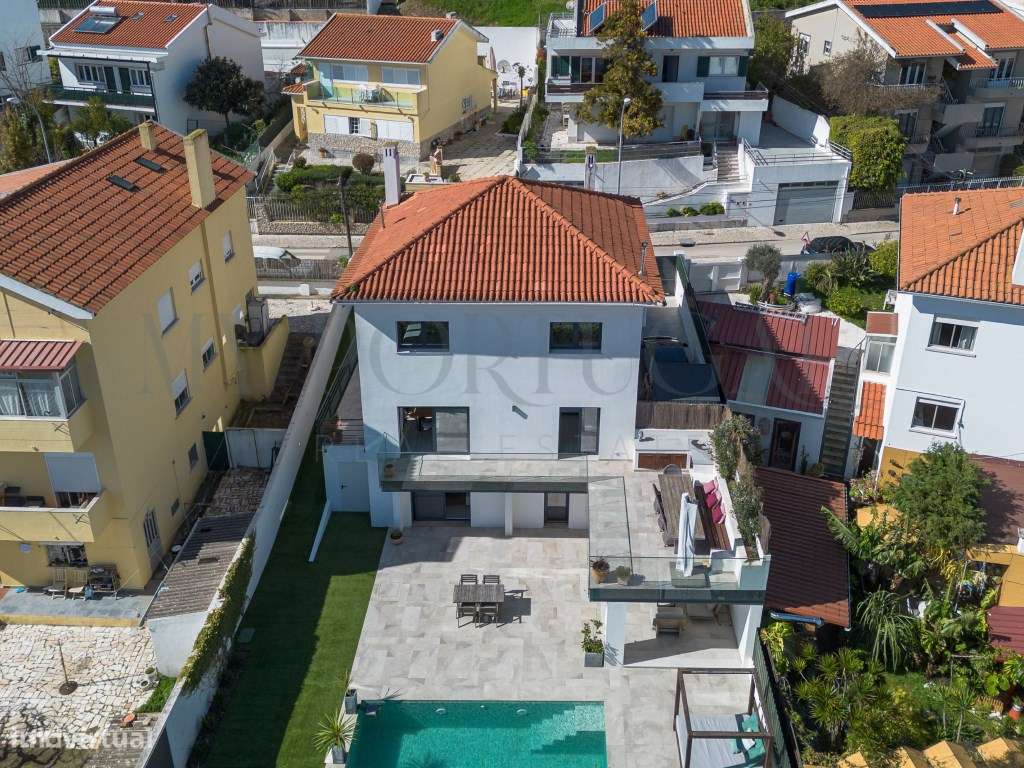 Uma Moradia com Vistas Deslumbrantes de Mar e Vale-52