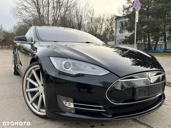 Tesla Model S Performance - 2