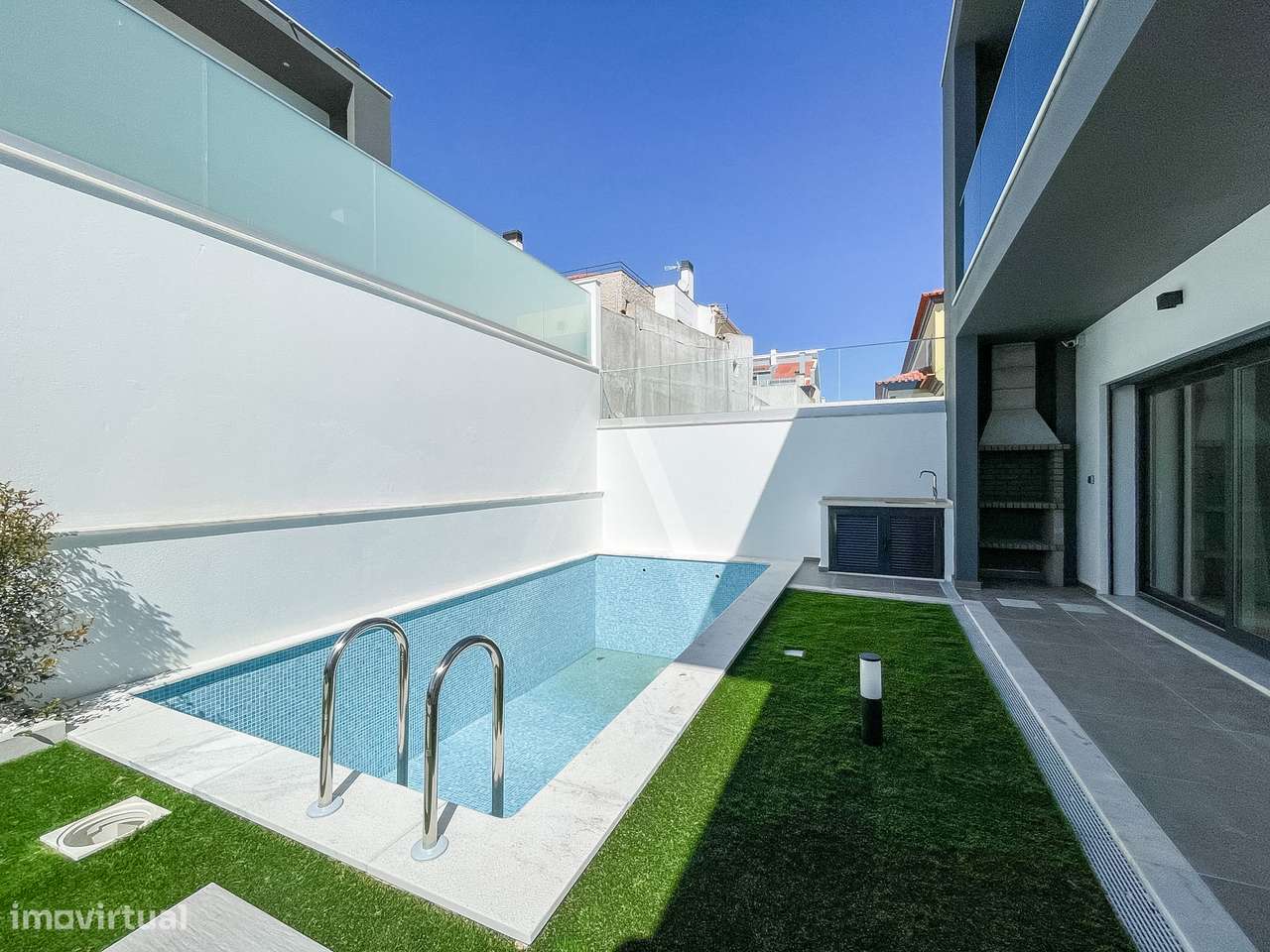 Moradia T4 com Piscina - Santa Iria de Azoia (Bairro da Salvação)-43