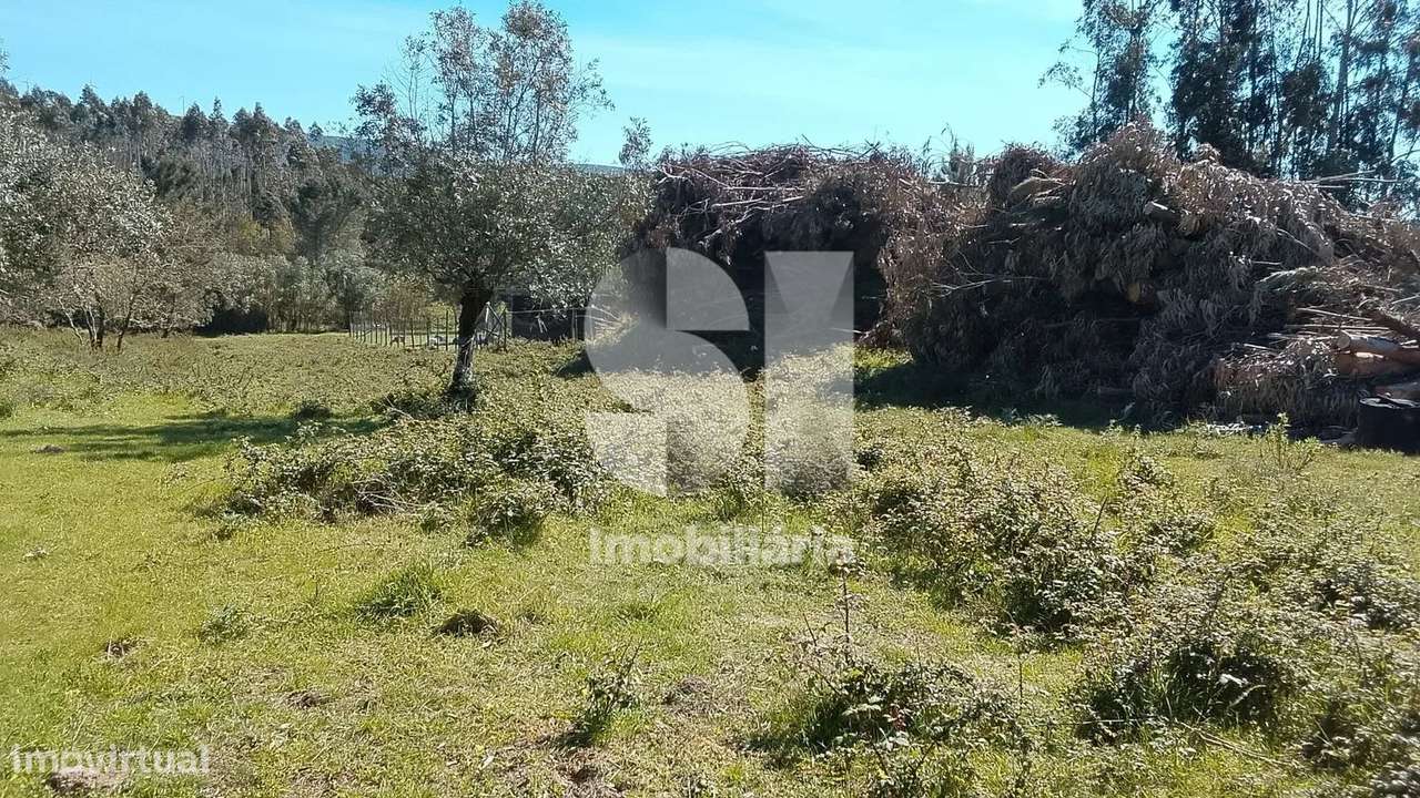 Terreno urbano para construção - Grande imagem: 4/6