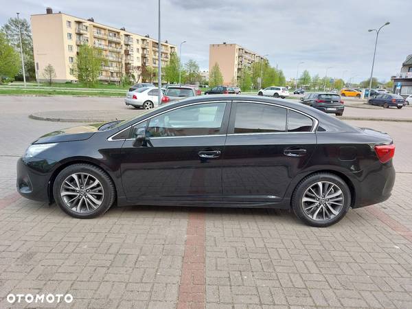 Toyota Avensis 2.0 Premium MS - 24