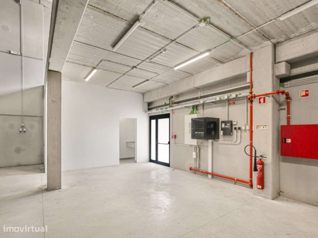 Armazém em rentabilidade à venda , Quinta de Matos-15