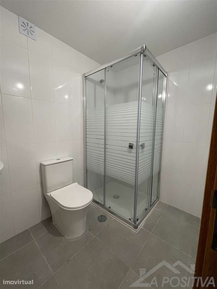 Apartamento T1+1 Venda em São João da Madeira,São João da Madeira-22