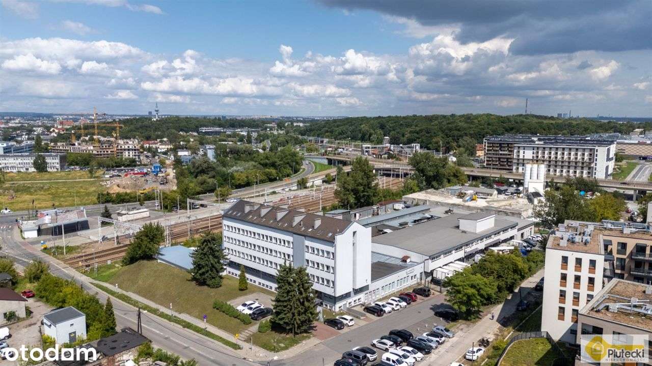 Duży lokal biurowy w świetnej lokalizacji-10