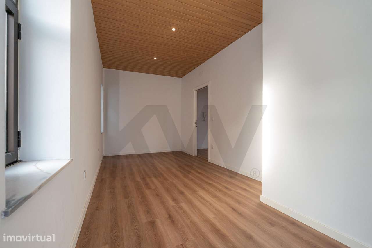 Moradia Térrea T1 (com possibilidade de T2) totalmente remodelada – Pa - Grande imagem: 4/22