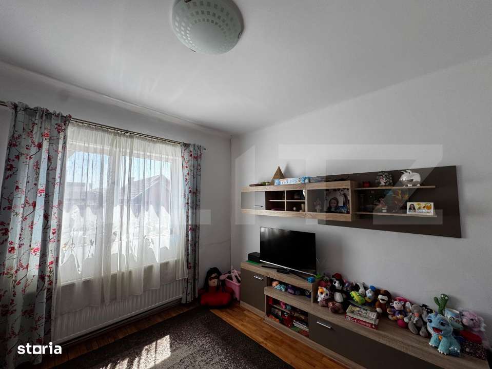 Casa individuala spatioasa, situata in orasul Teius - Imagine principală: 3/17