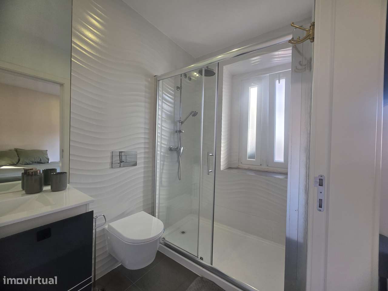 Apartamento T3 a dois paços do Metro e Comboio-23