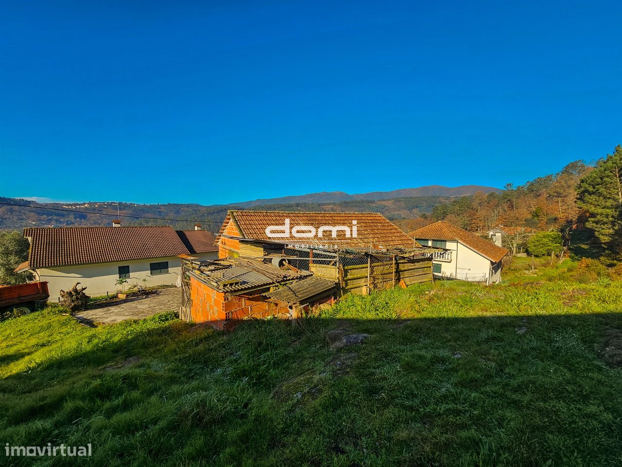 Terreno com viabilidade de construção a cinco minutos do centro de São - Grande imagem: 1/6
