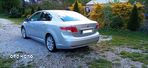 Toyota Avensis 1.8 Sol - 14