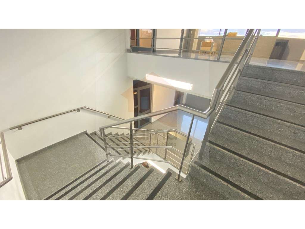 Escritório em Carnaxide com 338m2 - Grande imagem: 5/36