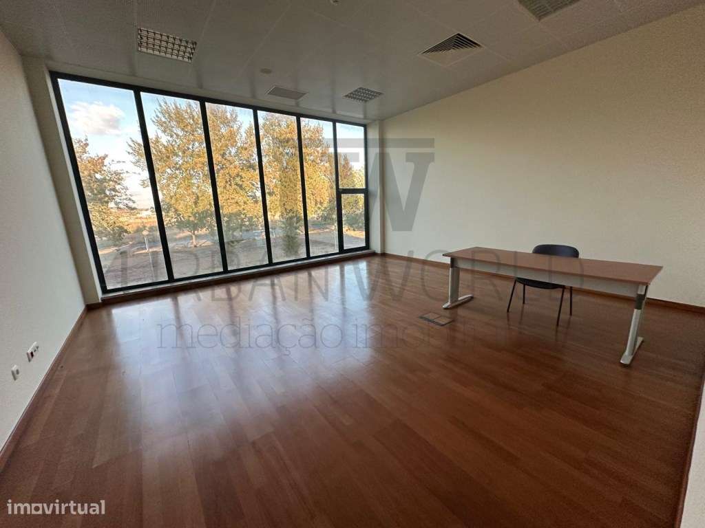 Armazém Industrial, Santarém, 4.000m2-20