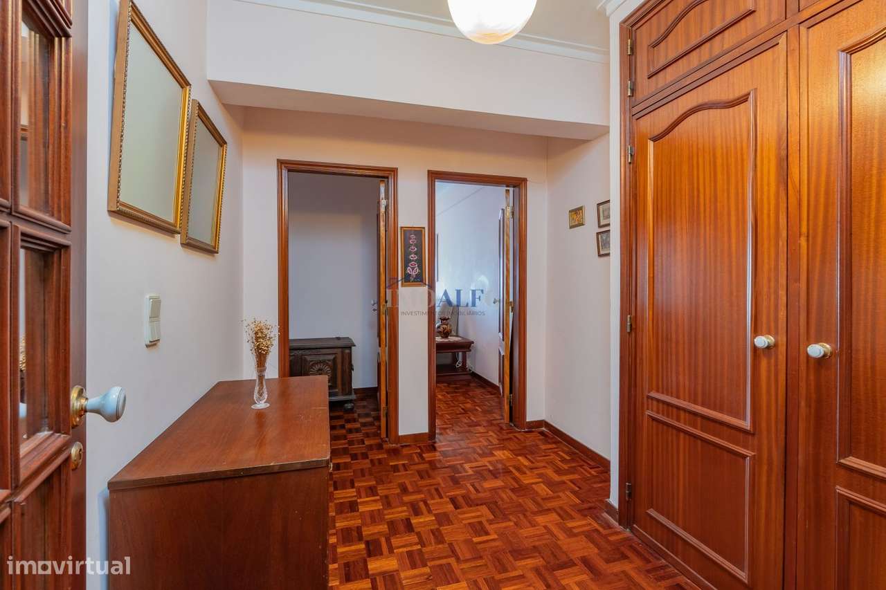 Apartamento T3 em Massamá, junto ao Shopping Center-17