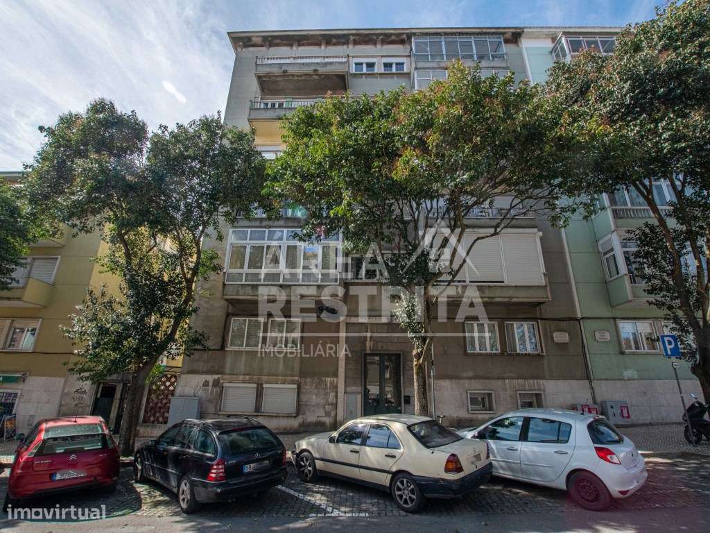 Apartamento T2 em Lisboa na Penha de França-14