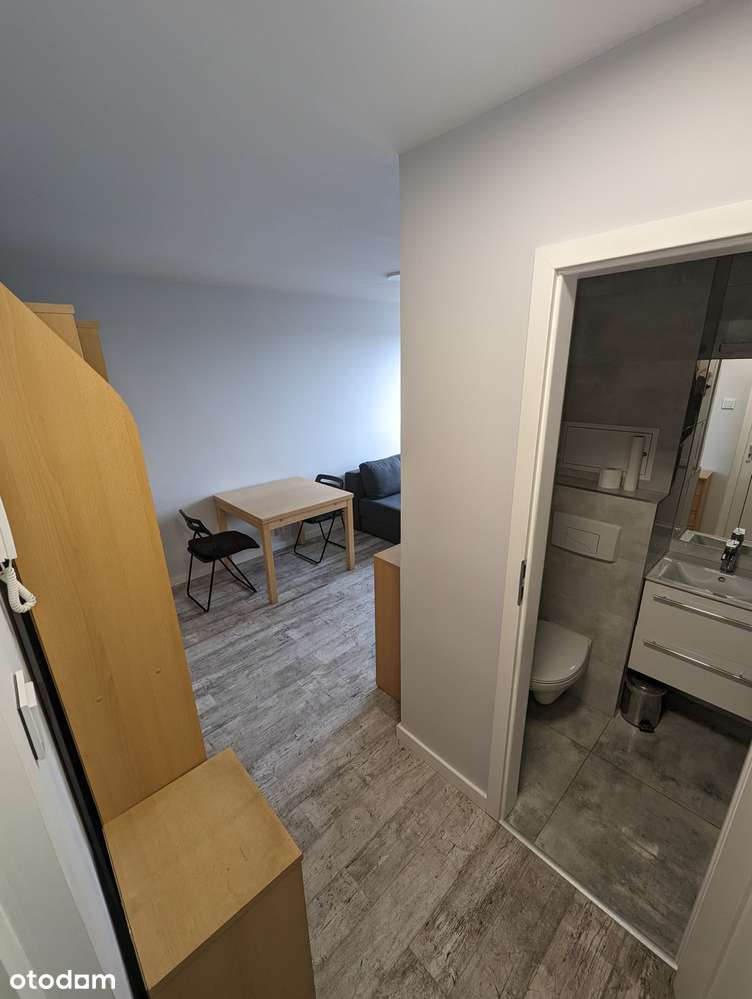 REZERWACJA Urządzona kawalerka z oddzielną kuchnią Psie Pole - Pełny obrazek: 4/9