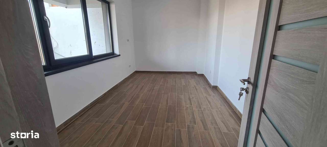 3 camere 94 mp, nemobilat Casa de Cultură - Imagine principală: 5/12