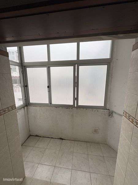 Vende-se Apartamento T3 caldas rainha - Grande imagem: 4/12