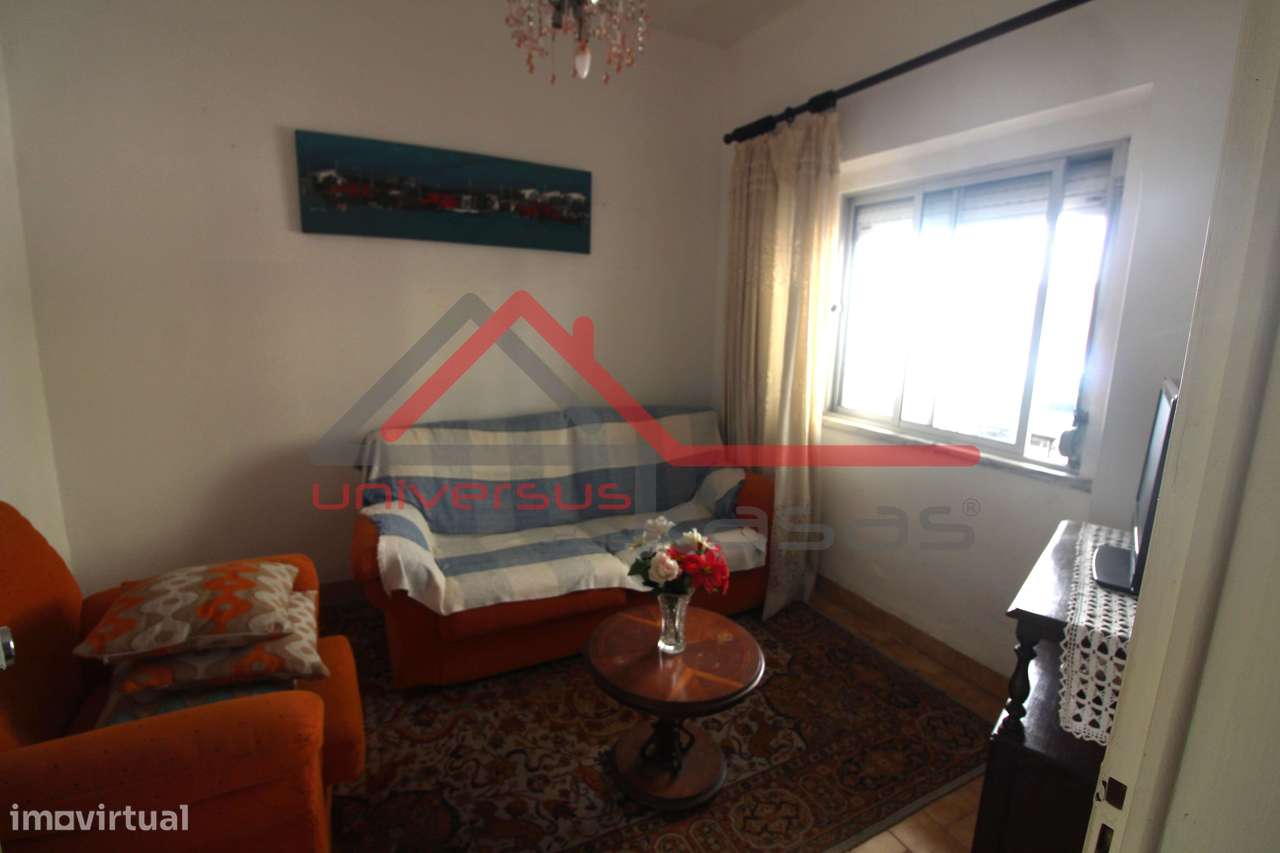 Moradia Térrea Geminada V2 com Quintal em Pinhal Novo-2