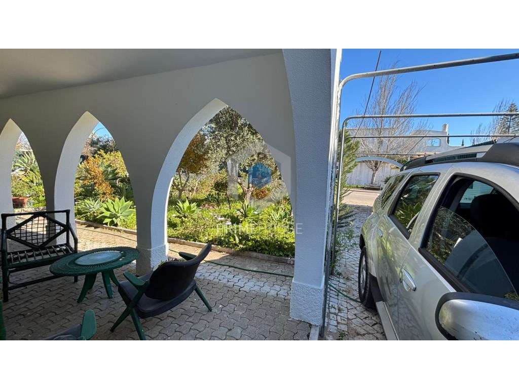 Moradia com Potencial Único para Viver ou Investir em Alvor - Algarve - Grande imagem: 4/42