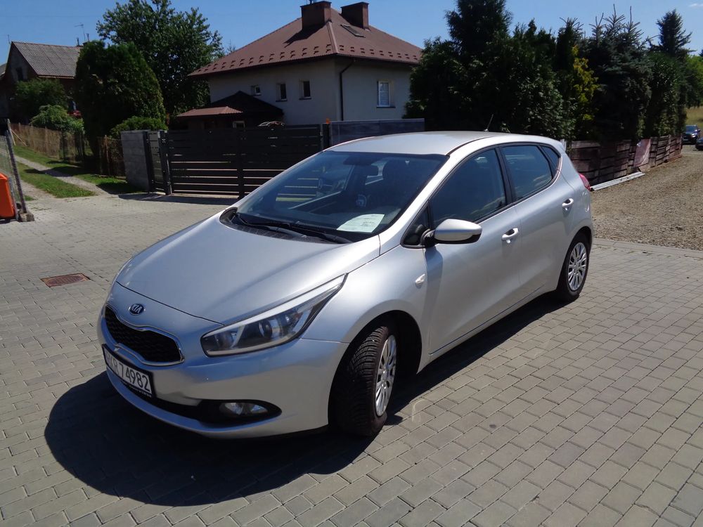 Kia Ceed II (2012-) 1.4 XL 2013