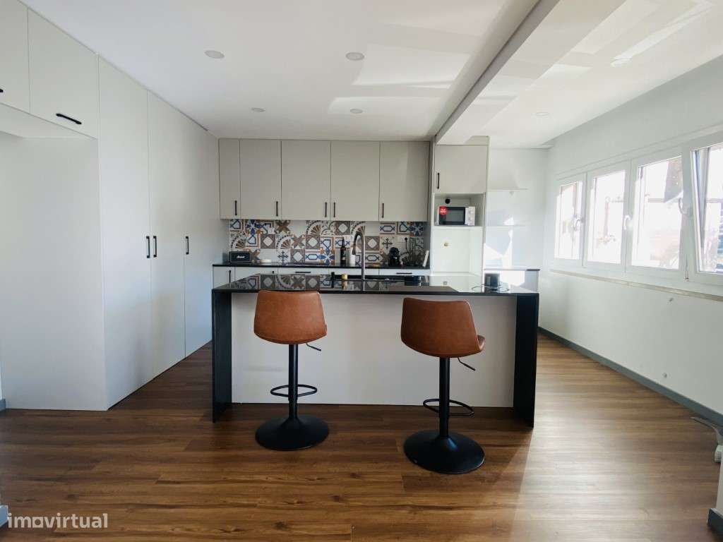 Moradia T3 com Piscina em Sesimbra-5