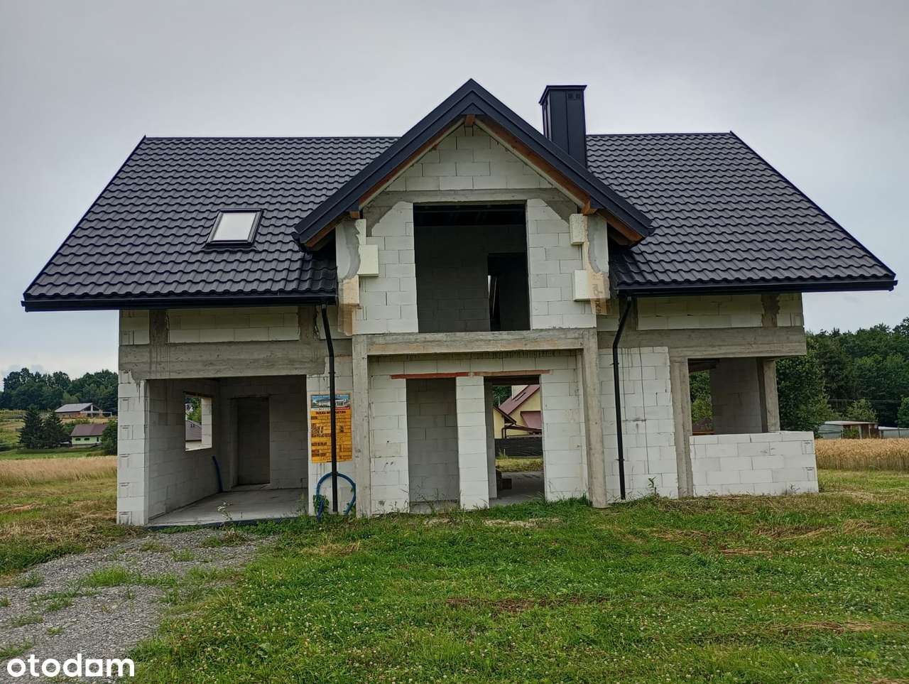 Dom w stanie surowym | 15 arów | Garaż | 15 min od Tarnowa