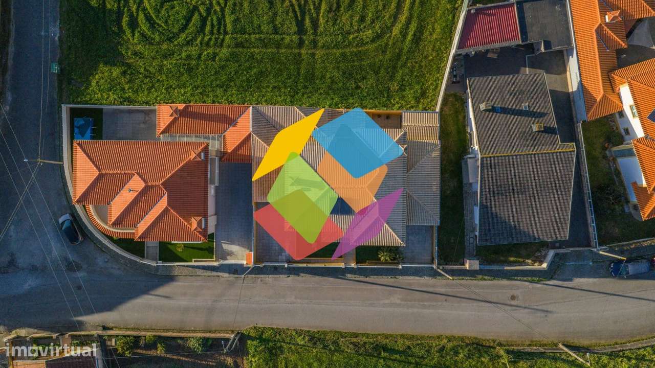 Moradia T4 à venda em Arada - Ovar-32