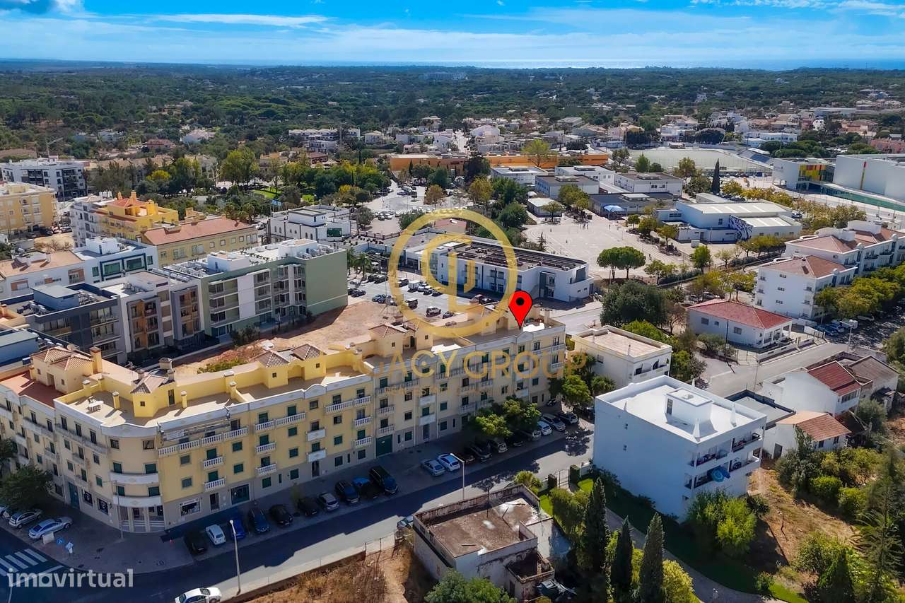 Apartamento T2 no Coração de Almancil – Conforto, Elegância e Local... - Grande imagem: 3/48