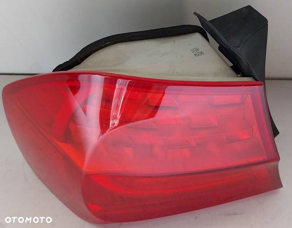 Lampa tył lewa BMW 3 21839014 - 3