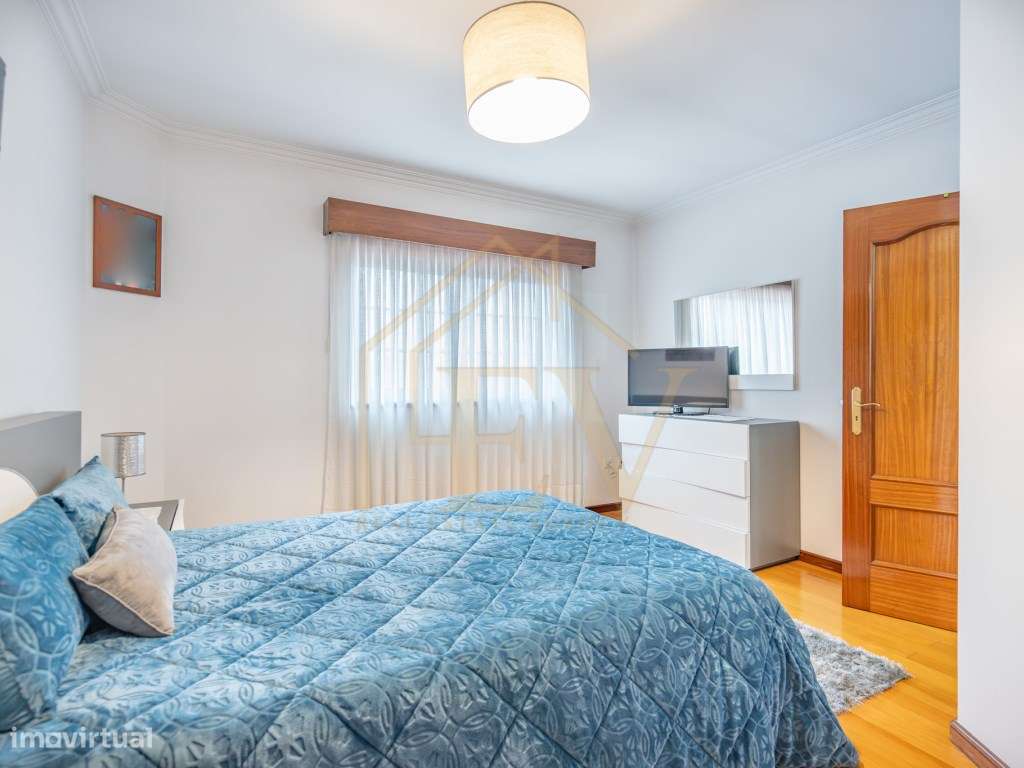 Moradia T4 em Aldão-39