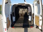 Ford Transit Courier - 23