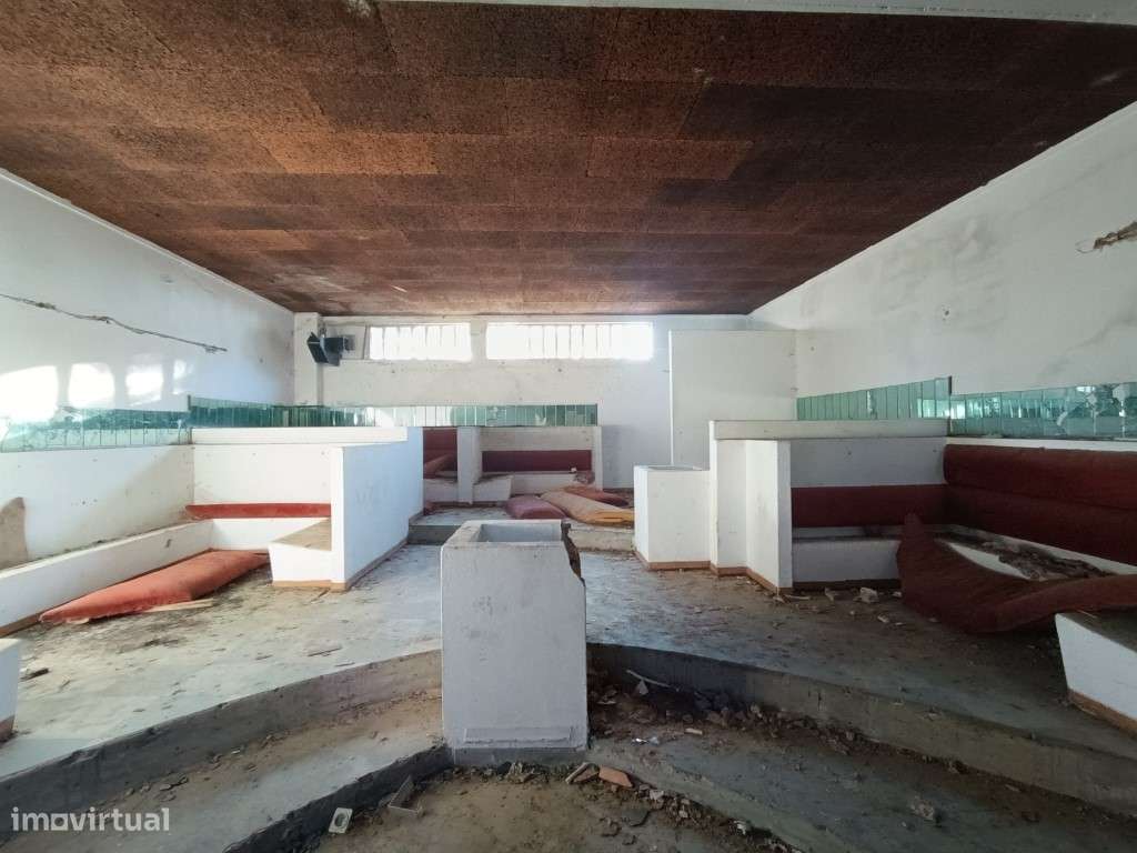 PRÉDIO PARA SERVIÇOS-15